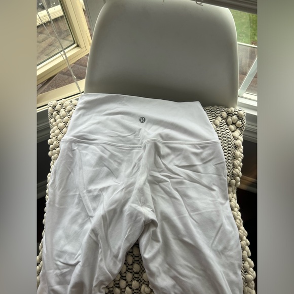 Lululemon Wonder Train Leggings - Picture 2 of 2